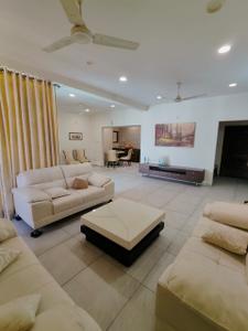 Hall Image of 1409 Sq.ft 3 BHK Apartment / Flat for rent in Atishay Sky, Sargasan Gandhinagar for Rs. 50000