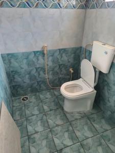Bathroom Image of 800 Sq.ft 2 BHK Apartment / Flat for rent in Sivathapuram Salem for Rs. 9000