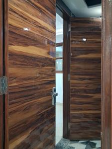 Common Bathroom Image of 1750 Sq.ft 4 BHK Apartment / Flat for sale in JMD Siddhi Vinayak, Sector 73 Noida for Rs. 8300000