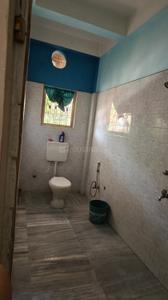 Bathroom Image of 1500 Sq.ft 3 BHK Builder Floor for rent in Hengrabari Guwahati for Rs. 21000