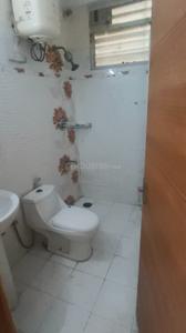 Bathroom Image of 500 Sq.ft 1 BHK Apartment / Flat for rent in Cox Town Bengaluru for Rs. 20000