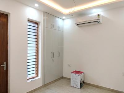 Bedroom Image of 1350 Sq.ft 3 BHK Builder Floor for sale in BPTP District, Sector 81 Faridabad for Rs. 17000000