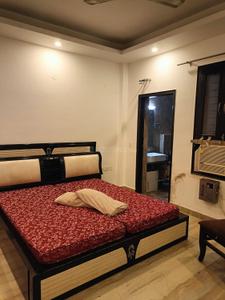 Bedroom Image of 1800 Sq.ft 2.5 BHK Builder Floor for rent in Sector 27 Gurgaon for Rs. 60000