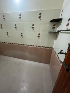 Bathroom Image of 1500 Sq.ft 2 BHK Apartment / Flat for rent in Thirunagar Colony Erode for Rs. 13000