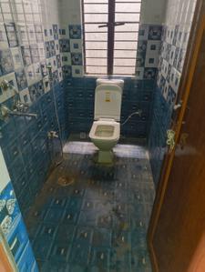 Bathroom Image of 700 Sq.ft 2 BHK Builder Floor for rent in Udaini Patna for Rs. 5500
