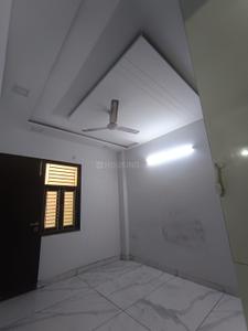 Bedroom Image of 720 Sq.ft 2 BHK Builder Floor for rent in Mukherjee Nagar New Delhi for Rs. 27000
