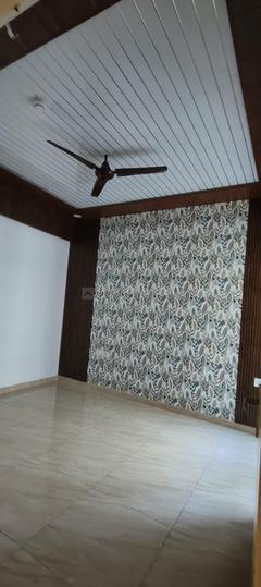 Gaurs 14th Avenue Main Image 1