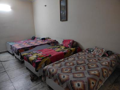Bedroom Image of Vicky pg in Pitampura, New Delhi