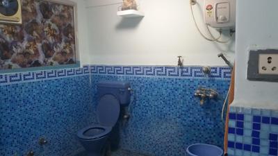 Bathroom Image of 2140 Sq.ft 4 BHK Apartment / Flat for sale in Kalyani Devi Allahabad for Rs. 12500000