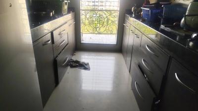 Kitchen Image of 750 Sq.ft 2 BHK Apartment / Flat for rent in Dahisar West Mumbai for Rs. 50000