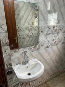 Bathroom Image of Luxury girls pg in Sector 39, Gurgaon