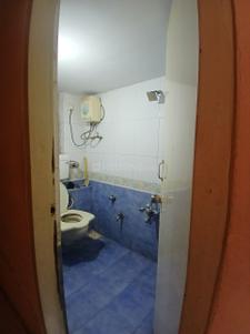 Bathroom Image of 850 Sq.ft 1 BHK Apartment / Flat for rent in Karelibagh Vadodara for Rs. 15000