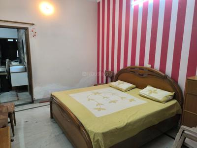 Bedroom Image of 2250 Sq.ft 3 BHK Builder Floor for rent in Sector 9 Faridabad for Rs. 35000