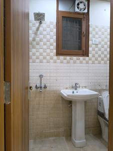 Common Bathroom Image of 950 Sq.ft 2 BHK Builder Floor for sale in Indirapuram Ghaziabad for Rs. 7000000