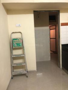 Hall Image of 618 Sq.ft 1.5 BHK Apartment / Flat for rent in Thane West Thane for Rs. 24000