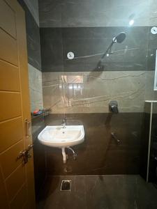 Bathroom Image of 1200 Sq.ft 2 BHK Independent House for rent in Aduru Bengaluru for Rs. 25000