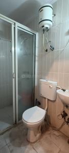 Bathroom Image of 1500 Sq.ft 3 BHK Apartment / Flat for sale in Dronacharya Apartments, Mayur Vihar Phase 1 New Delhi for Rs. 27500000