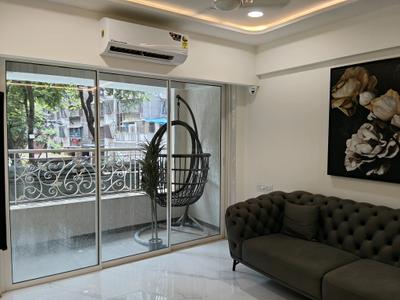 Living Room Image of 514 Sq.ft 1 BHK Apartment / Flat for sale in Colaba Mumbai for Rs. 20000000