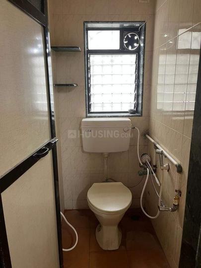 Chincholi Phatak, Malad West Bathroom 1