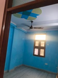 Bedroom Image of 700 Sq.ft 2 BHK Builder Floor for rent in New Ashok Nagar New Delhi for Rs. 18000