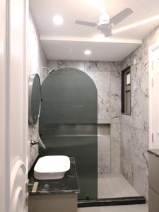 Common Bathroom Image of 2682 Sq.ft 4 BHK Builder Floor for sale in BPTP Eden Estate, Sector 81 Faridabad for Rs. 34000000