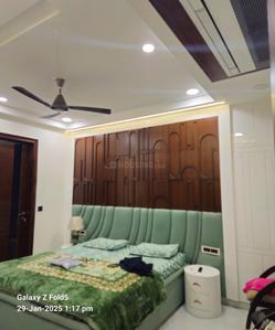 Bedroom Image of 1250 Sq.ft 3 BHK Apartment / Flat for sale in Shanti Apartments, Sector 13 Rohini New Delhi for Rs. 21500000
