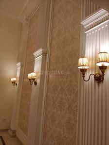 Bathroom Image of 1540 Sq.ft 3 BHK Apartment / Flat for rent in Omaxe The Palace, Gomti Nagar Lucknow for Rs. 35000