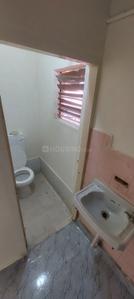 Bathroom Image of 550 Sq.ft 1 BHK Apartment / Flat for rent in Rankapur Apartment, Vishrantwadi Pune for Rs. 15000