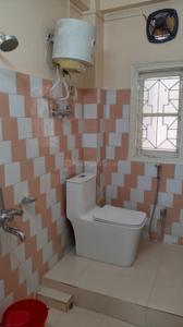 Bathroom Image of 951 Sq.ft 2 BHK Apartment / Flat for rent in Ulubari Guwahati for Rs. 25000