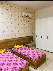 Bedroom Image of SUNSINE GIRLS PG  in Sector 16A, Noida