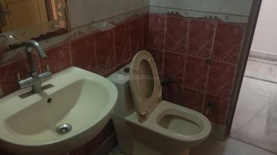 Image of 1850 Sq.ft 3 BHK Apartment / Flat for rent in Highland Apartment, Sector 12 Dwarka, New Delhi for Rs. 42000