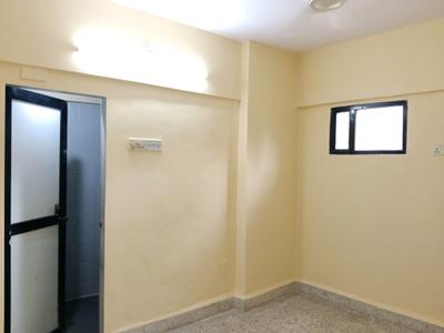 Bedroom Image of 850 Sq.ft 2 BHK Apartment / Flat for rent in Mulund West Mumbai for Rs. 40000