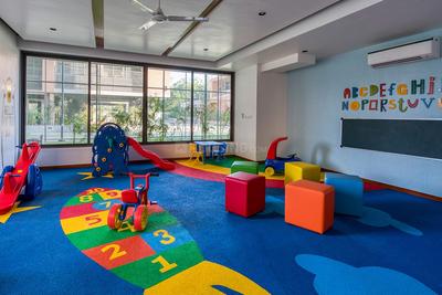 Image of 1850 Sq.ft 3 BHK Apartment / Flat for sale in Sun Skypark, Ambli, Ahmedabad for Rs. 13500000