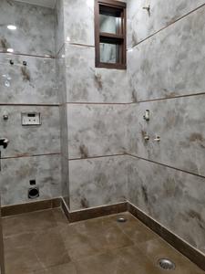 Common Bathroom Image of 810 Sq.ft 3 BHK Apartment / Flat for sale in Uttam Nagar New Delhi for Rs. 6800000