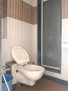 Common Bathroom Image of 450 Sq.ft 1 BHK Apartment / Flat for rent in Raunak Bliss, Kasarvadavali Thane for Rs. 22000