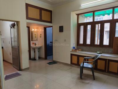 Hall Image of 1100 Sq.ft 2 BHK Apartment / Flat for rent in Patparganj New Delhi for Rs. 40000