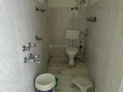 Bathroom Image of 500 Sq.ft 1 RK Builder Floor for rent in Safdarjung Development Area New Delhi for Rs. 25000