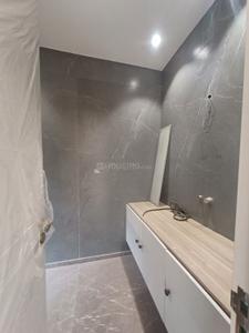 Bathroom Image of 1800 Sq.ft 4 BHK Builder Floor for sale in Model Town New Delhi for Rs. 40000000
