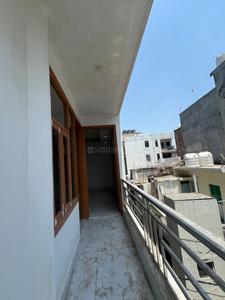 Balcony Image of 900 Sq.ft 3 BHK Builder Floor for sale in Khanpur New Delhi for Rs. 6000000