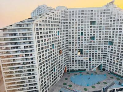 Image of 680 Sq.ft 1 BHK Apartment / Flat for rent in Amanora Future Towers, Hadapsar, Pune for Rs. 28000