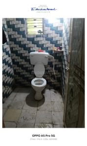 Bathroom Image of 1000 Sq.ft 3 BHK Apartment / Flat for sale in Garfa Kolkata for Rs. 3200000