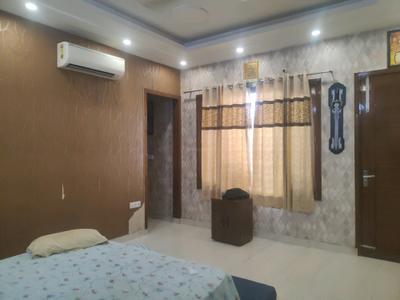 Bedroom Image of 2400 Sq.ft 4 BHK Builder Floor for sale in Sector 21B Faridabad for Rs. 31000000