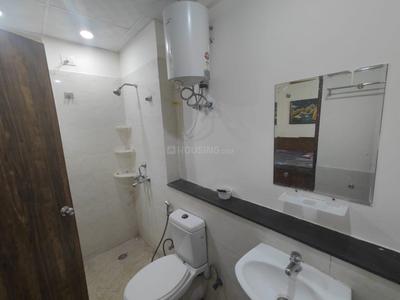 Bathroom Image of 1360 Sq.ft 3 BHK Apartment / Flat for rent in Jaypee Kosmos, Sector 134 Noida for Rs. 42000