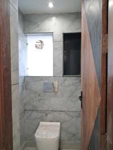 Common Bathroom Image of 1350 Sq.ft 3 BHK Apartment / Flat for sale in Paschim Vihar New Delhi for Rs. 20500000