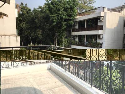 Balcony Image of 2763 Sq.ft 3 BHK Builder Floor for rent in Panchsheel Park New Delhi for Rs. 120000
