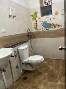 Bathroom Image of 1664 Sq.ft 3 BHK Apartment / Flat for sale in Amrapali Pan Oasis, Sector 70 Noida for Rs. 17500000