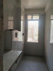 Common Bathroom Image of 750 Sq.ft 2 BHK Apartment / Flat for sale in Vivan, Goregaon West Mumbai for Rs. 16500000