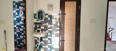 Bathroom Image of 500 Sq.ft 1.5 BHK Apartment / Flat for rent in Lichubagan Agartala for Rs. 7000