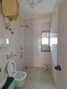 Bathroom Image of 1150 Sq.ft 2 BHK Apartment / Flat for rent in Metroview Apartment, Sector 13 Dwarka New Delhi for Rs. 42000