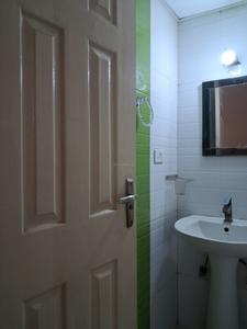 Common Bathroom Image of 930 Sq.ft 2 BHK Apartment / Flat for sale in Supertech Cape Town, Sector 74 Noida for Rs. 9500000